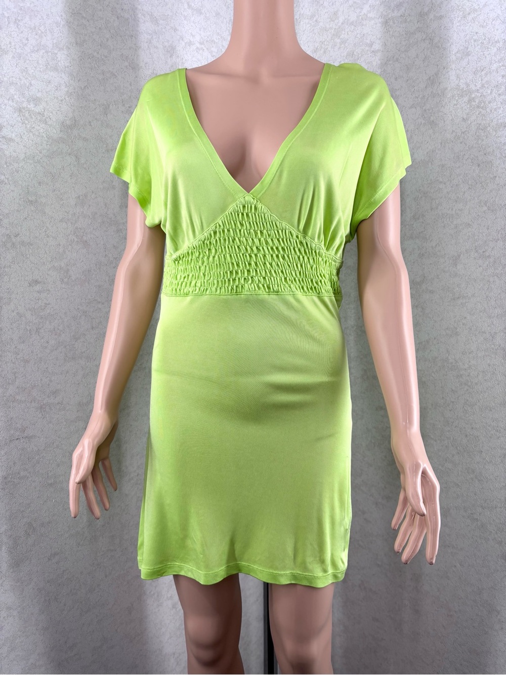 BCBGMaxAzria NWOT Neon Lime Green Deep V-Neck Smocked Tunic/Mini Dress, Small
